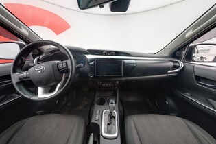 Toyota Hilux vaihtoauto