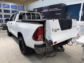 Toyota Hilux vaihtoauto