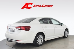 Toyota Avensis vaihtoauto