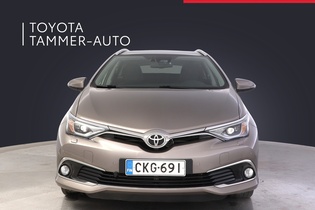 Toyota Auris vaihtoauto