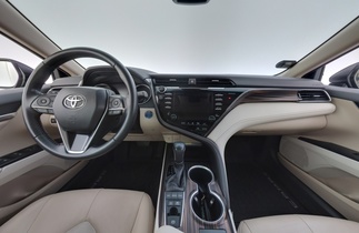 Toyota Camry vaihtoauto