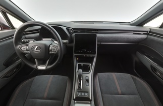 Lexus LBX vaihtoauto
