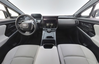 Toyota bZ4X vaihtoauto