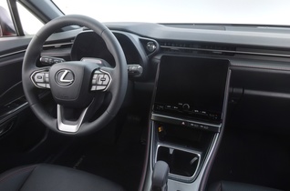 Lexus LBX vaihtoauto
