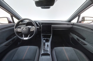 Lexus LBX vaihtoauto