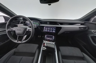 Audi Q8 e-tron vaihtoauto
