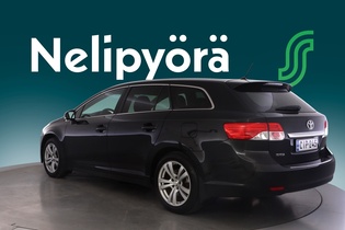 Toyota Avensis vaihtoauto