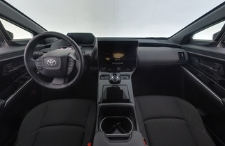 Toyota bZ4X vaihtoauto