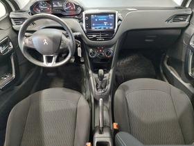 Peugeot 208 vaihtoauto