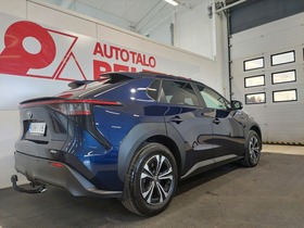 Toyota bZ4X vaihtoauto