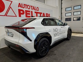 Toyota bZ4X vaihtoauto