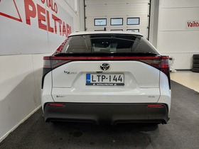 Toyota bZ4X vaihtoauto