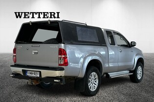 Toyota Hilux vaihtoauto