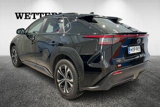 Toyota bZ4X vaihtoauto