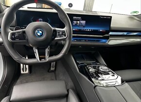 BMW i5 M60 vaihtoauto