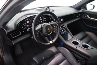 Porsche Taycan vaihtoauto