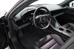 Porsche Taycan vaihtoauto