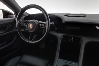 Porsche Taycan vaihtoauto
