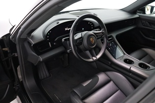 Porsche Taycan vaihtoauto