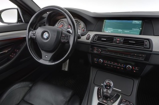 BMW M5 vaihtoauto