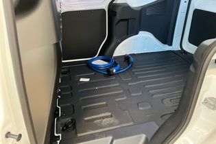 Ford Transit Courier vaihtoauto