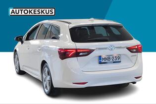 Toyota Avensis vaihtoauto