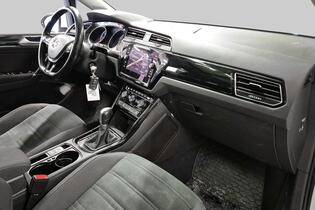 Volkswagen Touran vaihtoauto