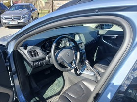 Volvo V40 Cross Country vaihtoauto