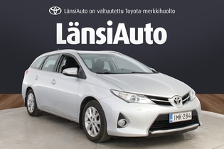 Toyota Auris vaihtoauto