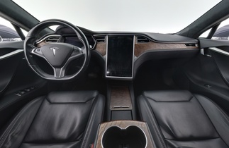 Tesla Model S vaihtoauto