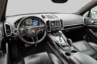 Porsche Cayenne vaihtoauto