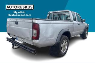 Nissan Pickup vaihtoauto