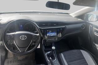 Toyota Auris vaihtoauto