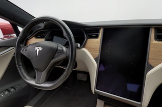 Tesla Model S vaihtoauto