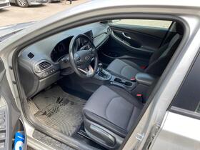Hyundai i30 5d vaihtoauto