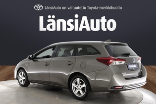 Toyota Auris vaihtoauto