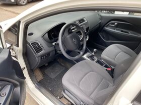Kia Rio vaihtoauto