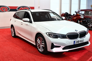 BMW 330 vaihtoauto