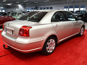 Toyota Avensis vaihtoauto