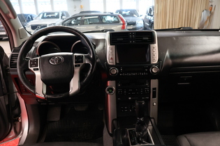 Toyota Land Cruiser vaihtoauto