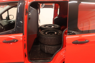 Ford Transit Courier vaihtoauto