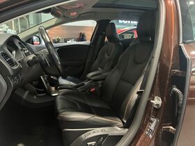 Volvo V40 Cross Country vaihtoauto