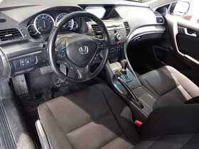 Honda Accord vaihtoauto