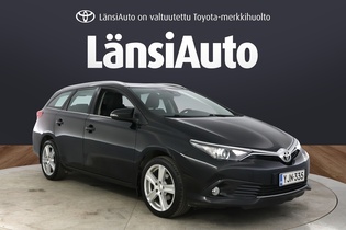 Toyota Auris vaihtoauto