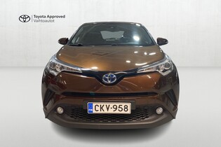 Toyota C-HR vaihtoauto