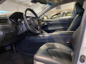 Toyota Camry vaihtoauto