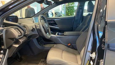 Toyota bZ4X vaihtoauto