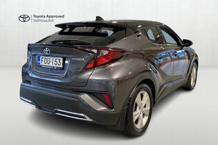 Toyota C-HR vaihtoauto