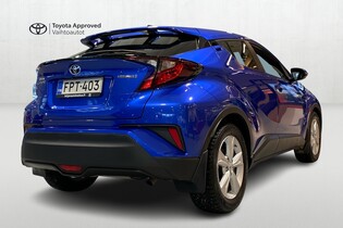 Toyota C-HR vaihtoauto