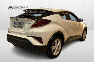 Toyota C-HR vaihtoauto